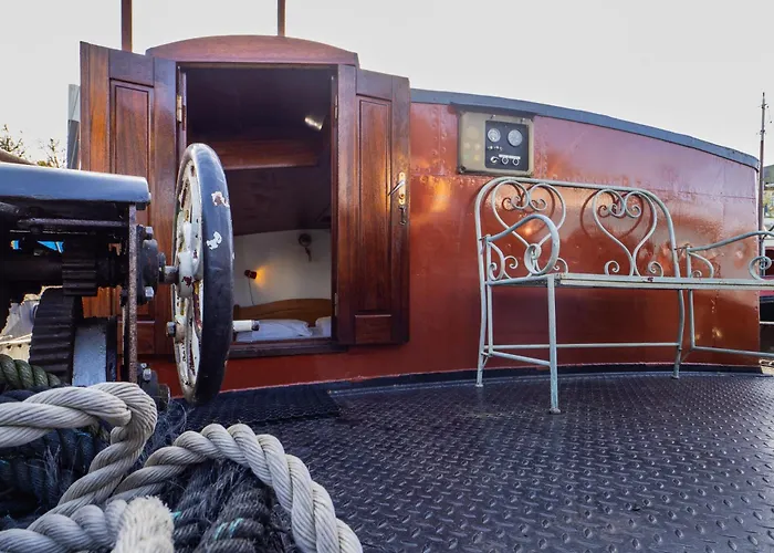 Bed and Breakfast Boat 'Opoe Sientje' Nimwegen